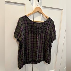 Love & Legend brand, Plaid top, embroidered detail, plus size 20, guc